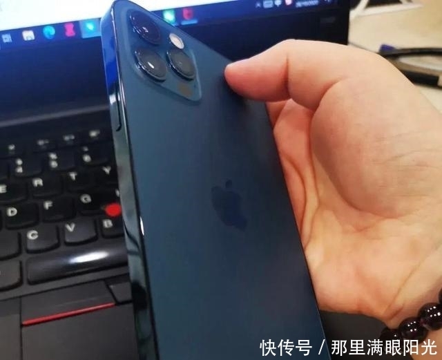 iPhone|花上万购买iPhone手机的人是什么心态?无房无车的男同事这么说