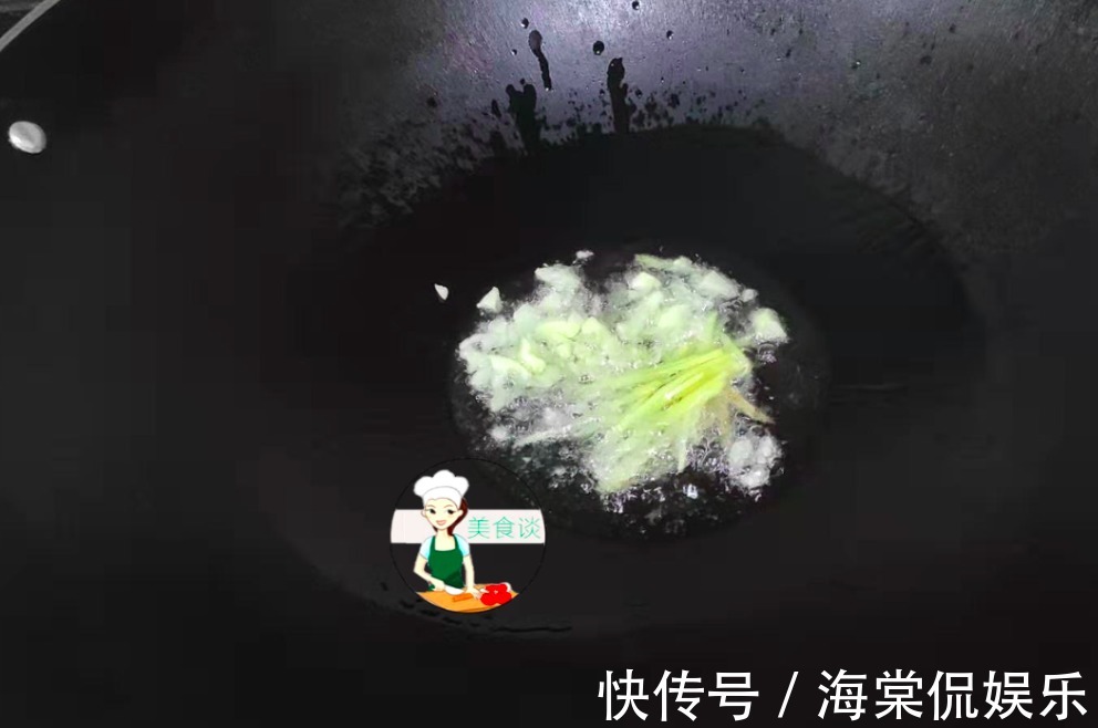 番茄|此青菜，铁含量比番茄多20倍，简单炒一炒，鲜香脆嫩，补血要多吃