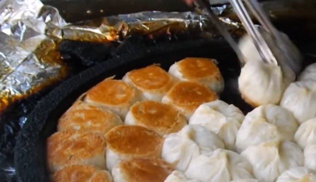 吃法|中国包子在印度走红,被印度人吃出了新花样,只是吃相无法直视