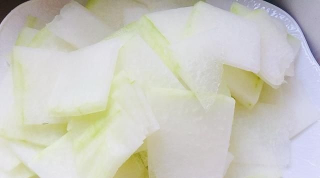 香菇条|天热，最该吃的不是丝瓜，而是这菜，隔天吃1次，又瘦又美过夏天