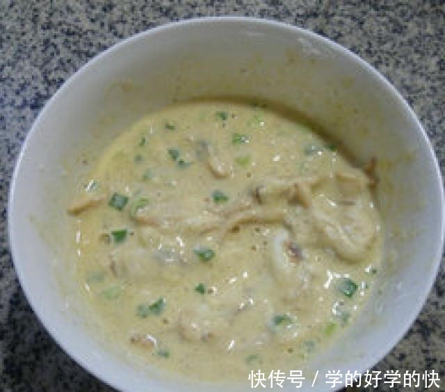 锅煎蛏子,鲜嫩可口,一盘子都不够吃