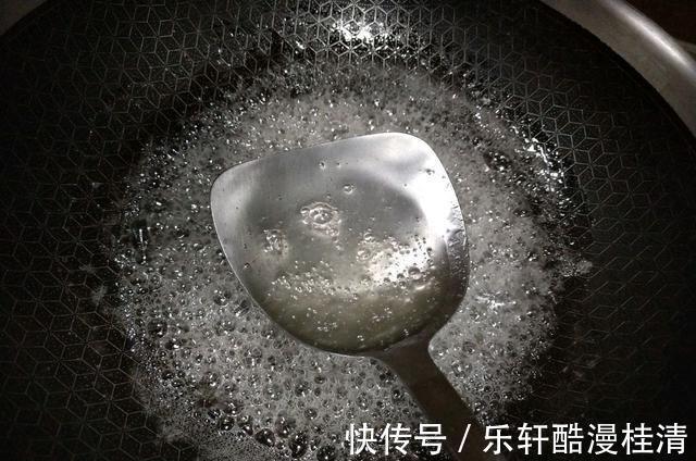 反沙芋头|教你在家做反沙芋头,外皮酥脆,软糯香甜,吃起来还不腻