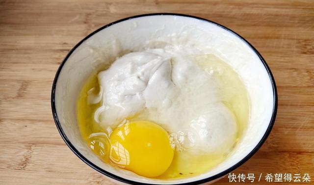 早餐|入冬后,我家迷上这早餐,香喷喷热乎乎,吃上两个就管饱,舒服