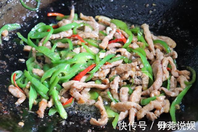 大厨|青椒炒肉丝,很多人第一步就错了,大厨教你3个技巧,营养又入味