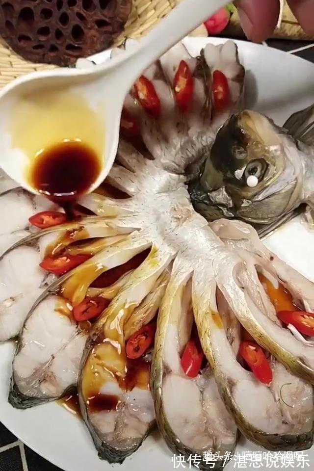 制作简单，上手快，活鱼的最高礼遇之清蒸武昌鱼！