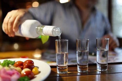 中国老一辈最爱的6道下酒菜，道道经典，全吃过的至少是叔叔辈