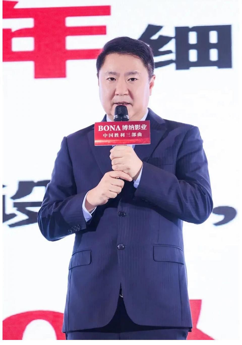 袁泉|《中国医生》首映太感人：张涵予袁泉泪洒现场！观众含泪五次鼓掌