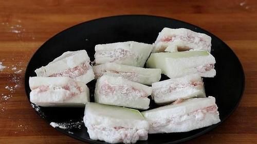 冬瓜吃了30年,这样做头一次见,鲜香美味,比炖排骨还好吃
