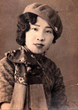 潘赞化$她13岁被亲舅舅卖入妓院，后成世界级知名画家，一幅画价值千万