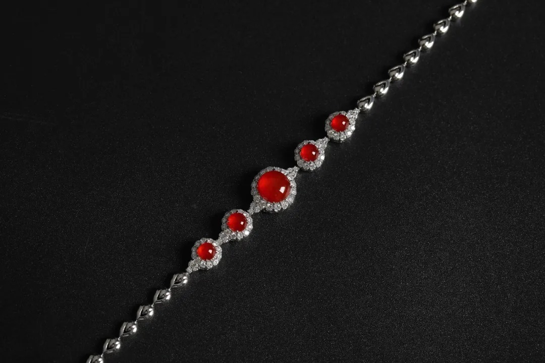 影响|翡翠的颜色怎么看?这才是影响价值的关键!