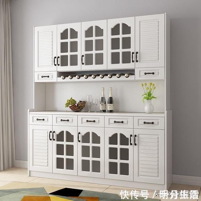 客厅|如今太多人在餐桌边打个柜子,占地不到1㎡,好处杠杠多,真实用