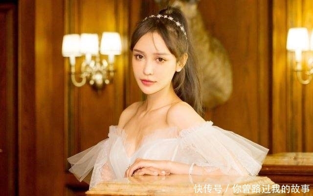 整容手术|14岁时,我接受了母亲的治疗,我花了400万美元进行整形手术!