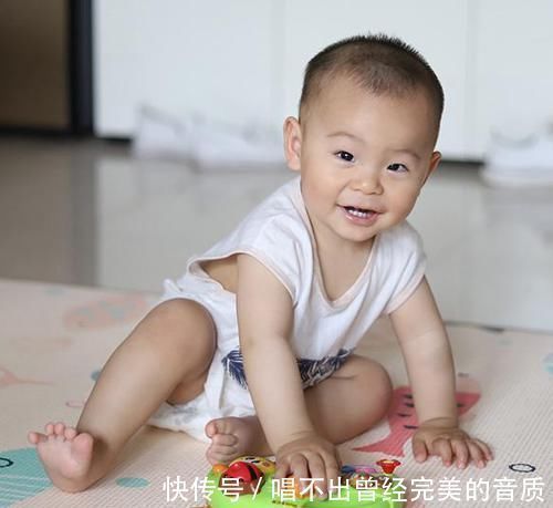 家长|90后夫妻带娃睡觉意外走红,“佛系带娃”成家长界的一股清流