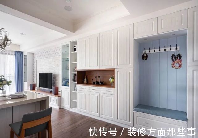 收纳|入户玄关这样设计,朋友被这1㎡惊艳到了,要跟着装