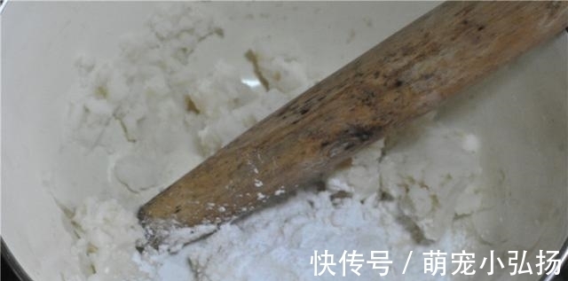 早餐新做法,20分钟就上桌,松软香甜,比馒头花卷好吃一百倍!