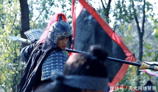 《隋唐演义》中,李元霸的双锤重达800斤!现实中唐军用何武器