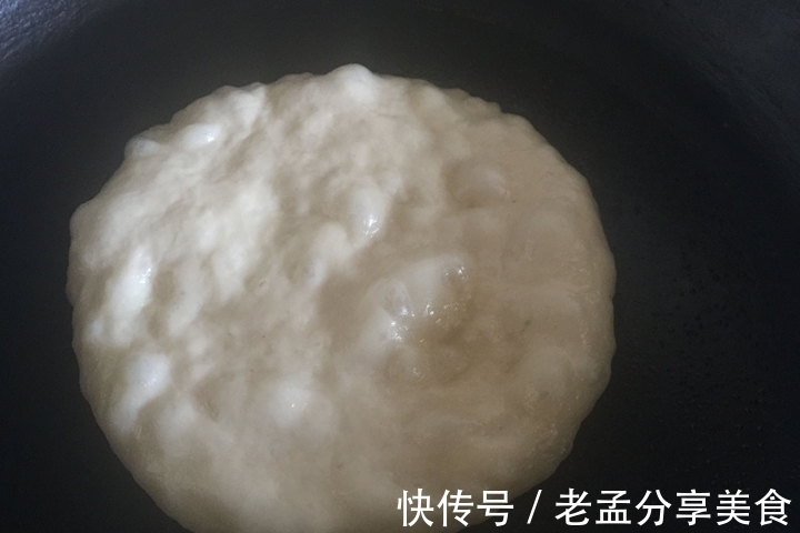 晚上用筷子搅一搅和好面,早上十多分钟暄腾腾的早餐鸡蛋饼上桌