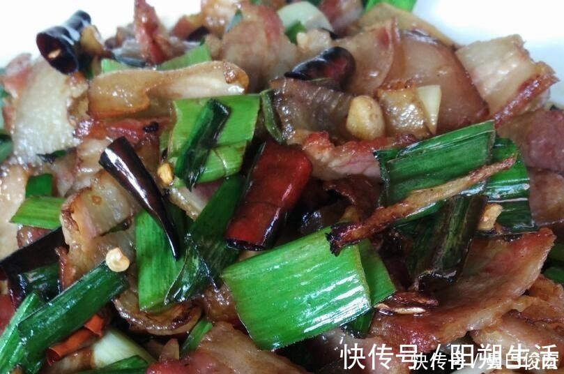 腊排骨|冬天“腊肉”别光炒了，5种吃法超美味，不油不腻越吃越香！