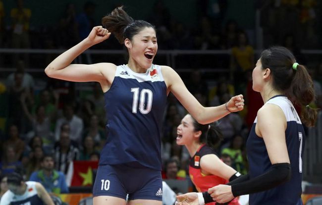 国青队|中国女排24岁副攻宣布退役,郎平痛心,背后原因让球迷心疼