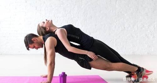 男性朋友|男人经常做俯卧撑，会有什么好处，一次做多少个合适，来了解下