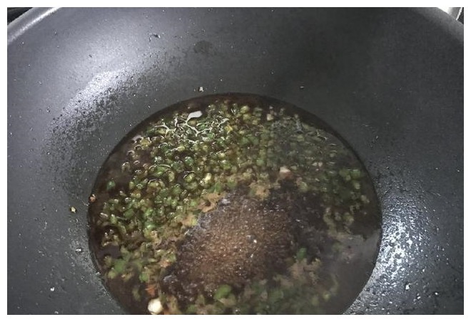 这菜只花3元钱，汁浓味鲜，比肉还好吃，老公又多吃了一碗饭