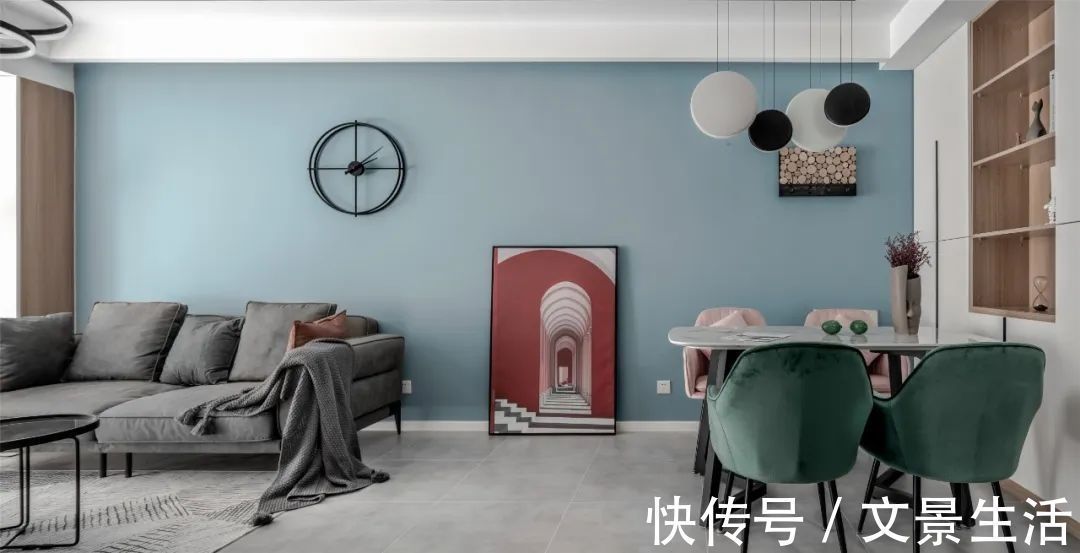 丹青色|89㎡现代简约，蓝色背景墙，搭配简约舒适软装，营造轻松时尚感