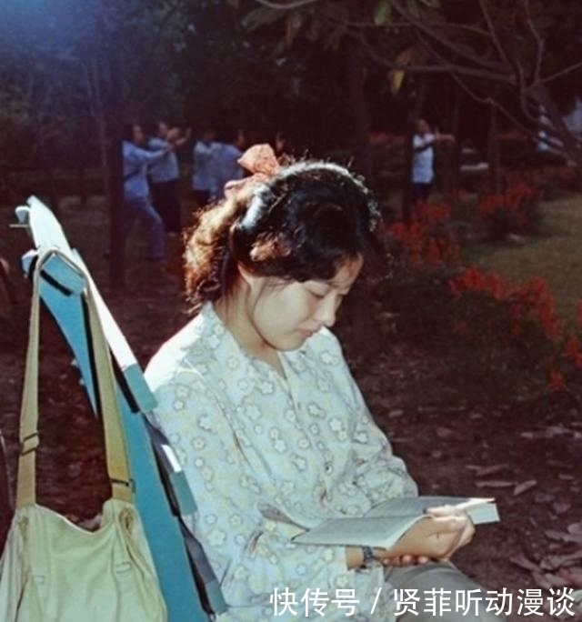 时髦|1982年中国老照片:图1喇叭裤很时髦,最后一张令千万人疯狂