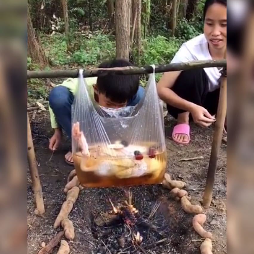 教娃|亲妈教娃用“塑料袋炖鸡”引热议，网友这是边学做饭边学物理吗