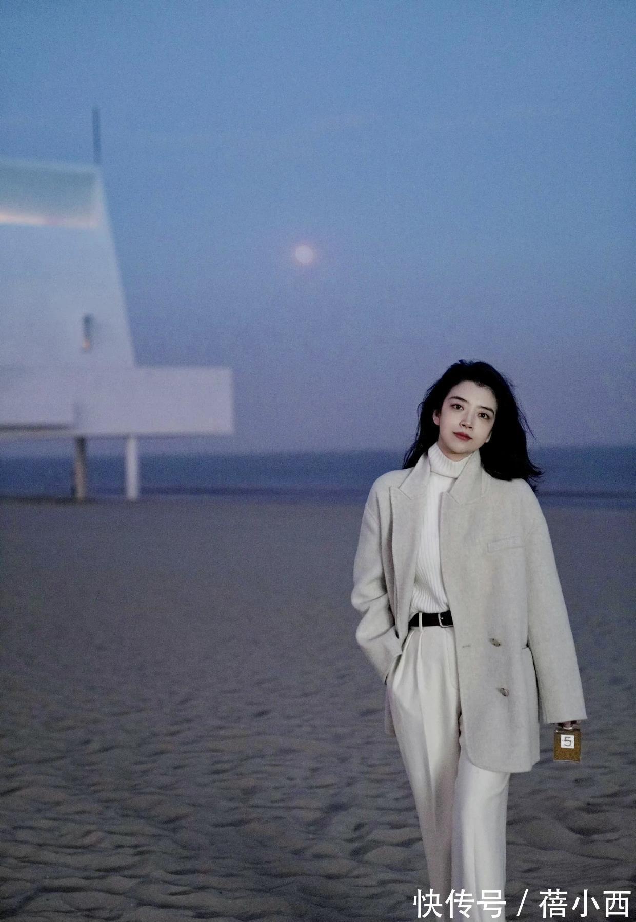 时尚|穿搭干货!真正优雅的女人都会穿“大衣”,入冬这么搭时尚又好看