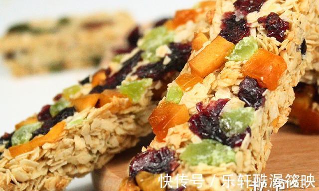 红枣|女人过了30岁,这3种食物可常吃,好吃又养人,面似桃花显年轻