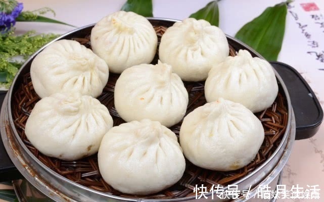 自己蒸包子不好吃主要是少了一个步骤，多加一步，包子又鲜又美