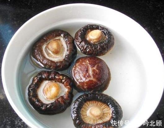 泡发|9个常见烹饪小技巧,很实用,不少人都忽视了,难怪做菜总是不香