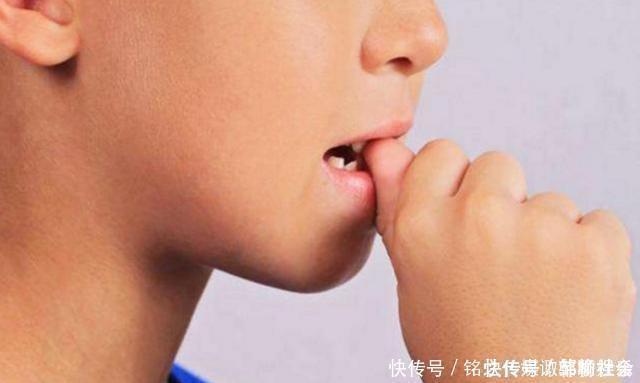 专家|从小“咬指甲”的孩子，长大后怎么样了专家逃不掉2种结局