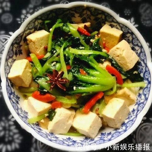 全家人围桌而坐抢着吃的家常菜，酱香浓郁，营养解馋，全家吃嗨了