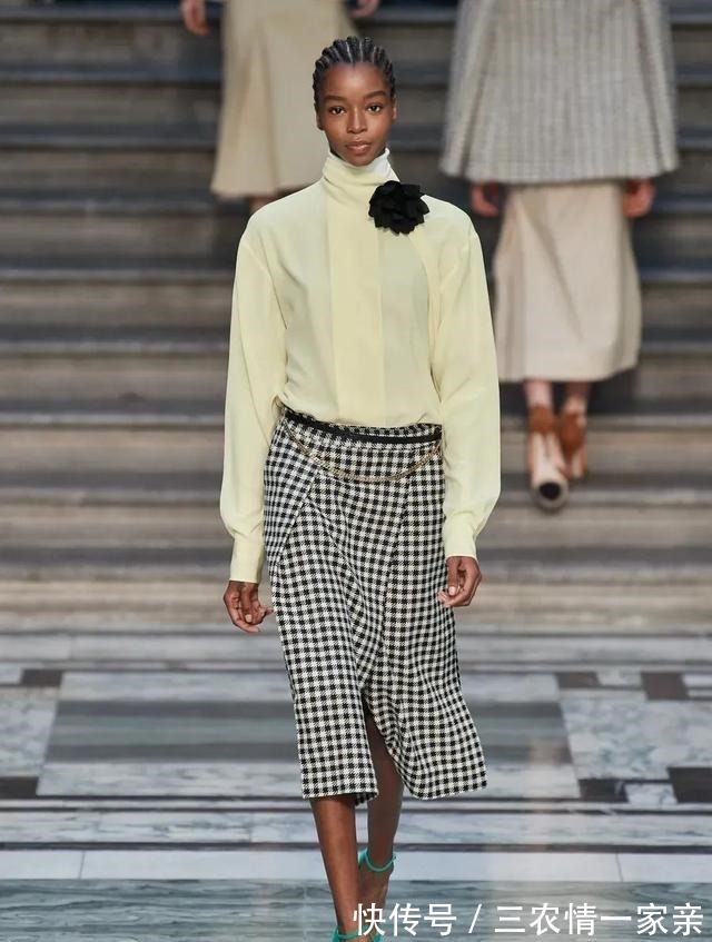 时髦 衬衫+半裙,轻轻松松的时髦!衬衫+半裙,轻轻松松的时髦!