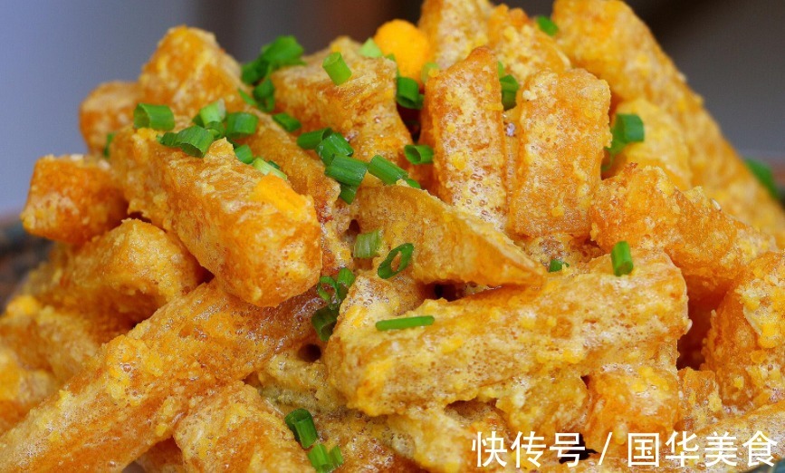 鸭蛋味|蛋黄焗南瓜，制作简单，美味健康