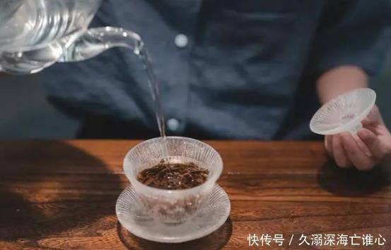 70-79岁是“长寿关键期”,想要更健康,谨记3防,4勤