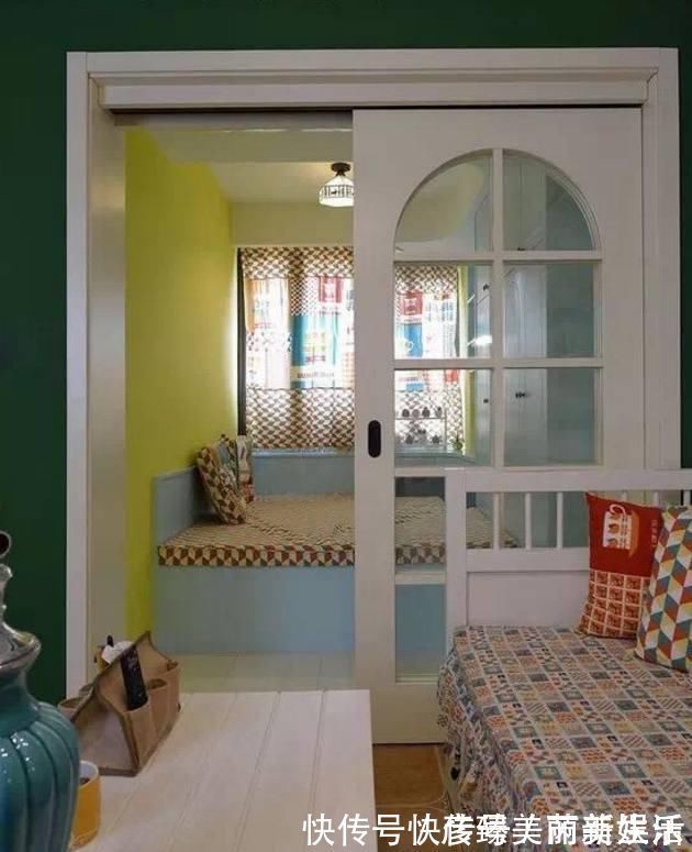 地砖|老公坚持在阳台做个“箱床”,真心太实用了!水泥洗脸台谁见过