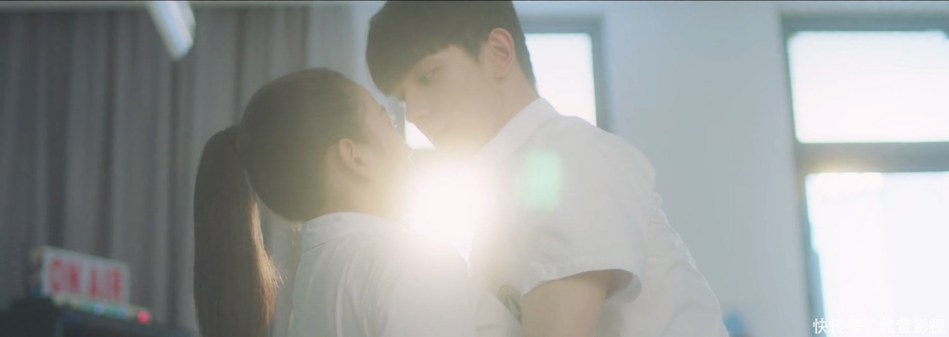 《拜托了班长》首播,夏之光代露娃焉栩嘉互动有趣,让人笑不停!