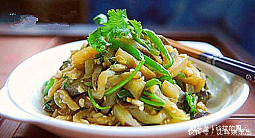 養(yǎng)人|天然的“阿莫西林”找到,每天炒一盤,止咳化痰,活血養(yǎng)人