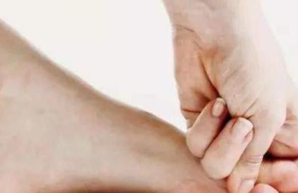 雄性激素旺盛的男性，大多会有4个特征，看看你是幸运儿吗！