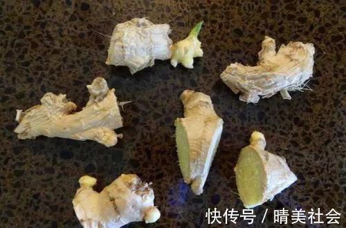 失眠|一块生姜就能搞定失眠,坚持用一周,驱寒又除湿,4种疾病不来扰