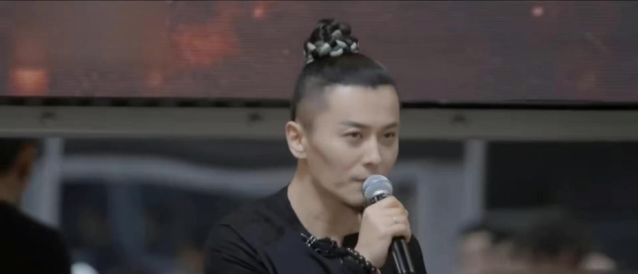 欧阳靖等人主动被淘汰,言承旭崩溃大哭,而