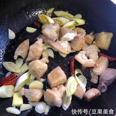 家常菜|方便简单家常菜土豆豆角炖肉，让你吃了还想吃