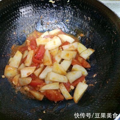冲天|想要吃得健康,还是得吃#牛气冲天#西红柿土豆炖牛腩
