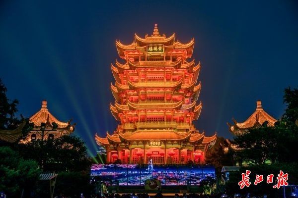 夜游|2021年度中国文旅消费创新案例正在票选，武汉“夜上黄鹤楼”入围