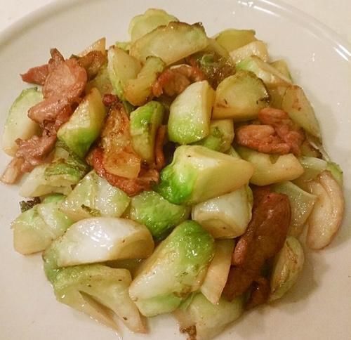 碰到这菜买20斤，每天炒一盘，便秘消失，小腹平坦，体重嗖嗖2位数