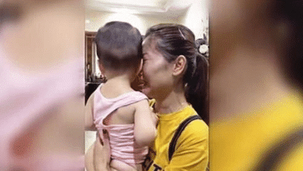 姥姥|为了断奶,妈妈把孩子送到姥姥家,3个月后见到宝宝,妈妈泪目