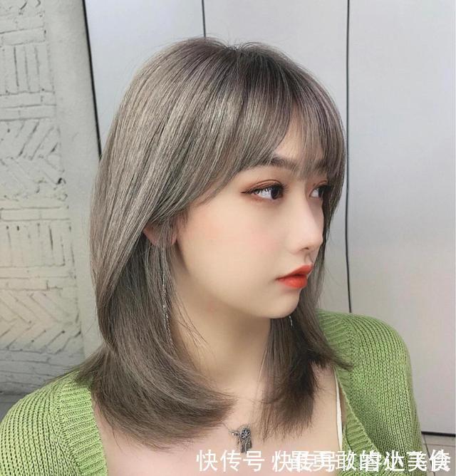 羊毛卷|秋冬都在“剪短发”,超A女神范更有气质,基本都逃不出这4款发型
