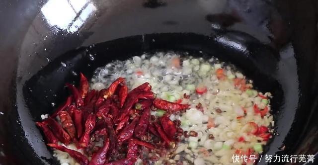 学会|大厨教你做爆炒花甲,3分钟学会,比外面大排档还好吃